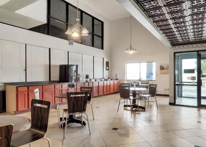 Lonestar Inn & Suites, Erick Ok - Hwy 40 By Oyo