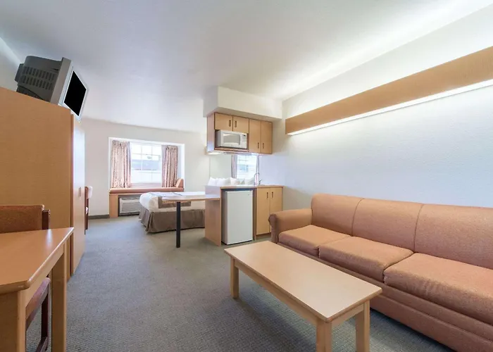 Microtel Inn & Suites By Wyndham Altus